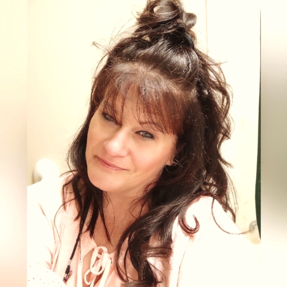 Meet your Posher, Dana